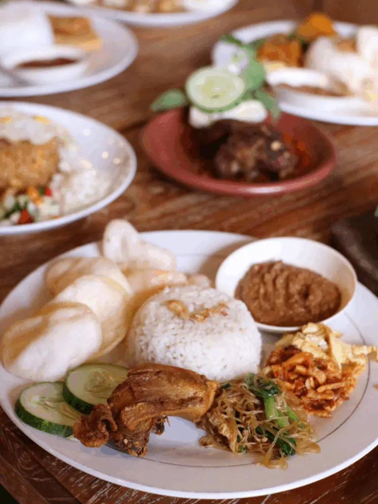 Ragam Menu Franchise Warung Tekko