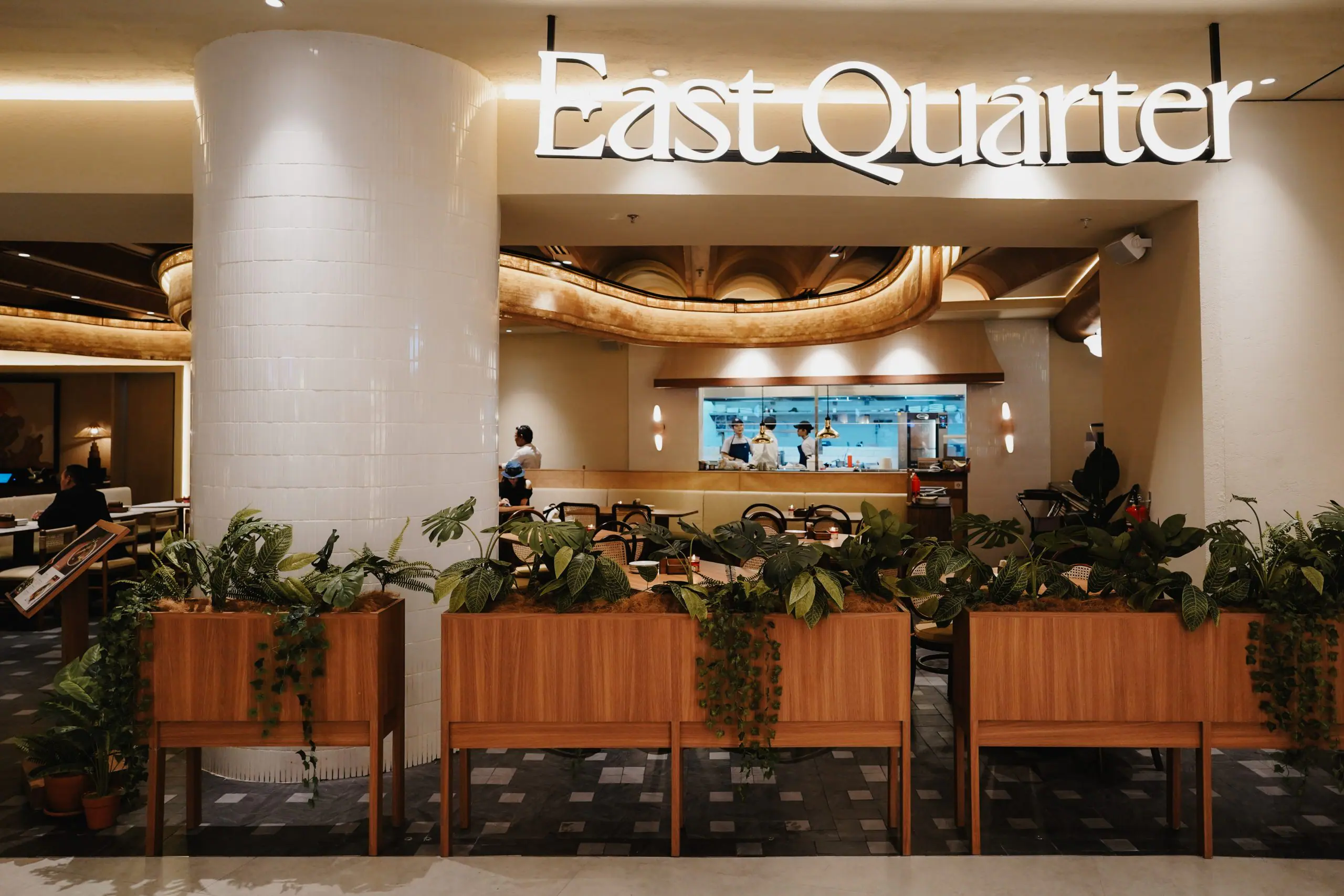 Proyeksi ROI dan Keuntungan Franchise East Quarter