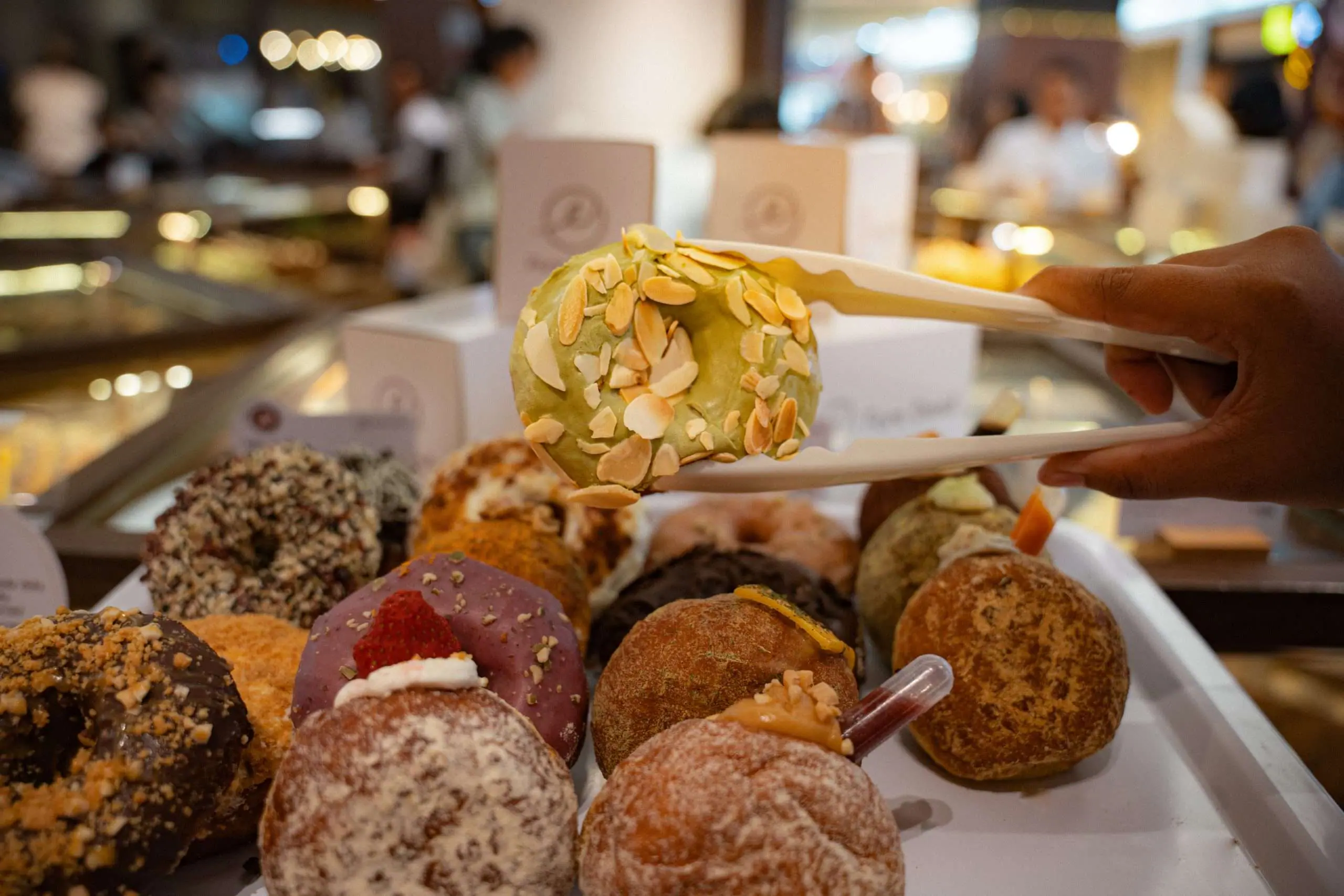 Analisis Proyeksi Return on Investment Franchise Fore Donut